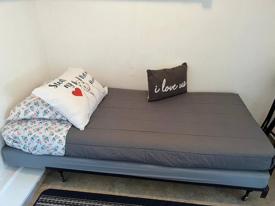 Cozy Affordable Studio Close To The Beach Apartment Hallandale Beach Bagian luar foto
